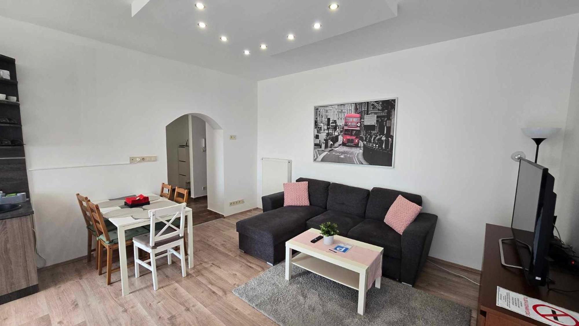 Aqua Apartman Тисауйварош Экстерьер фото